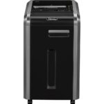 Destructeur Croisé Fellowes Powershred® 225Ci en fonctionnement