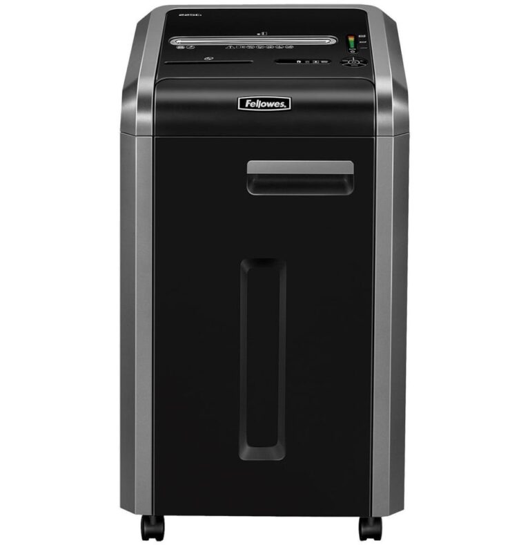 Destructeur Croisé Fellowes Powershred® 225Ci en fonctionnement