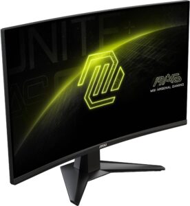 Écran Gaming MSI MAG 27C6X en pleine partie