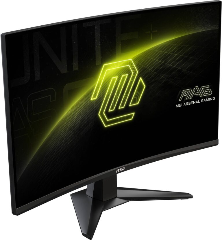 Écran Gaming MSI MAG 27C6X en pleine partie