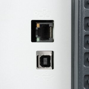 Connexions USB et Ethernet intégrées sur HP CP5225dn	