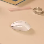 logitech m650 souris blanche vue 3/4 design ergonomique droitier